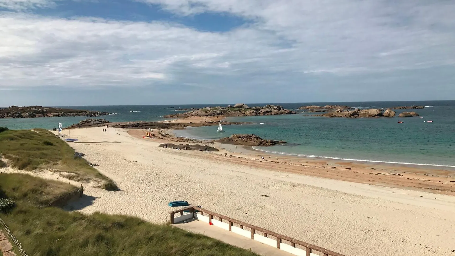 Appartement 1 Chambre Vue Exceptionnelle Sur Mer, Plage De La Greve Blanche Tregastel - Ref 793